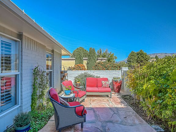 5th image of 6213 Truchas Dr NE