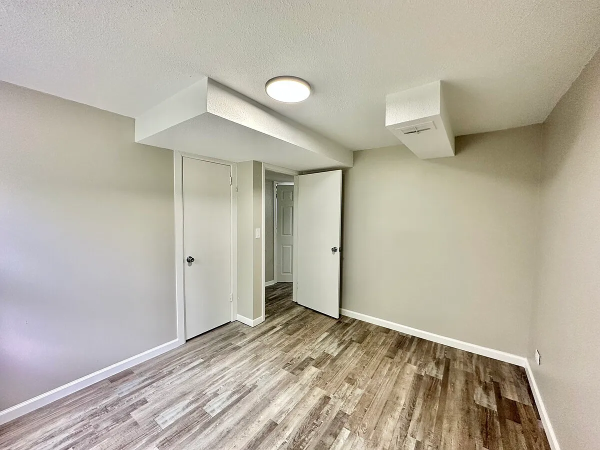2 bed, 1000 sqft, $1,099 — Photo 3
