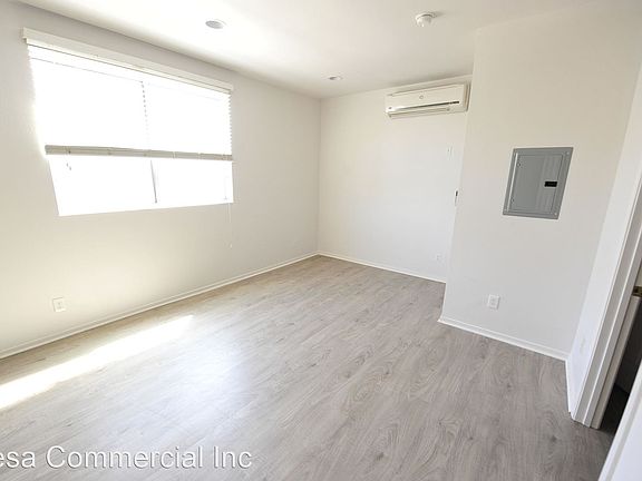 2nd image of 6910 1/2 Melrose Ave APT 4