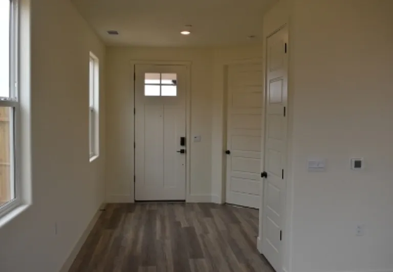 682 Stephanie Dr #2 — Photo 12