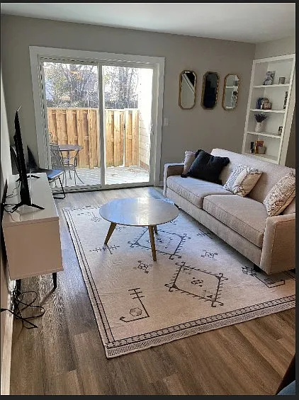 3 bed, 1200 sqft, $1,950 — Photo 3