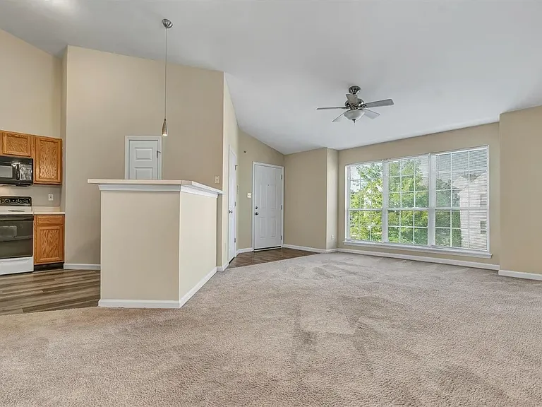 214 Timber Creek Dr #C — Photo 1