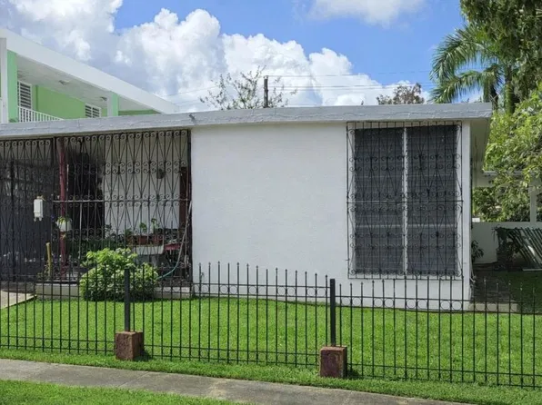 Urb Bonneville Heights Calle 2 Blq #C9, Caguas, PR 00726