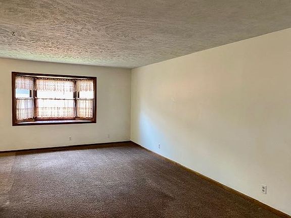2nd image of 4006 Bel Air Dr