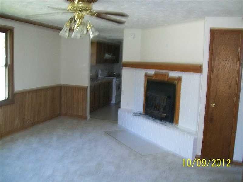2nd image of 2953 N Tansel Rd