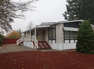 1125 SE Lee Roze Ln, Grants Pass, OR