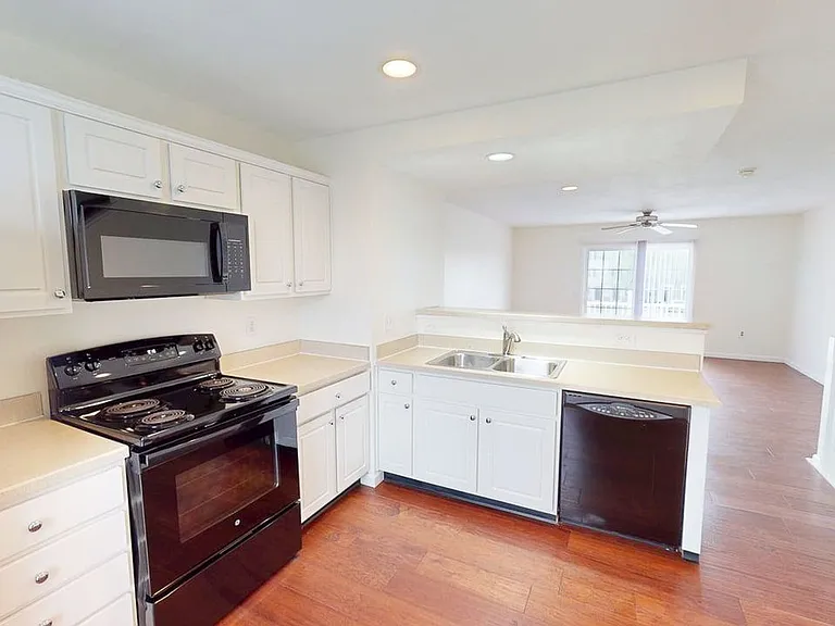 5288 Royal Arch Cascade Dr — Photo 13