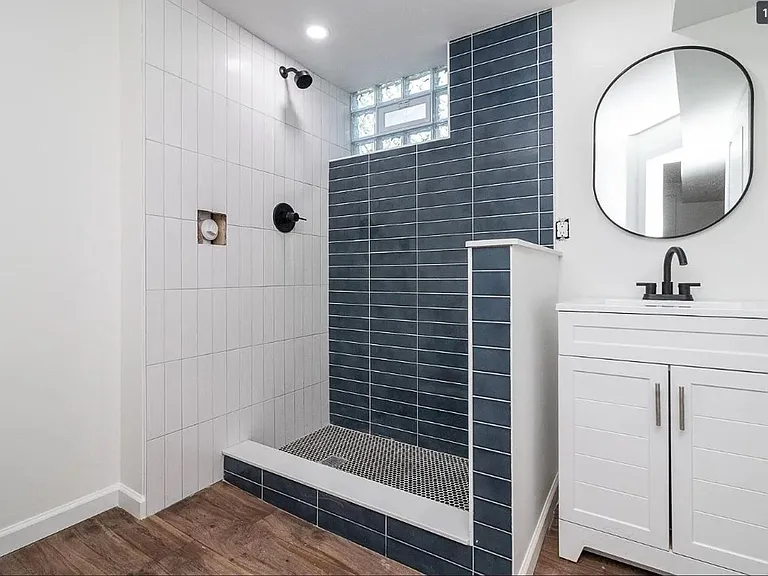 4220 Boudinot Ave — Photo 3