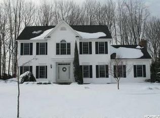 751 S Sussex Ct, Aurora, OH 44202