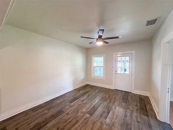4th image of 335 E HOFFMAN STREET