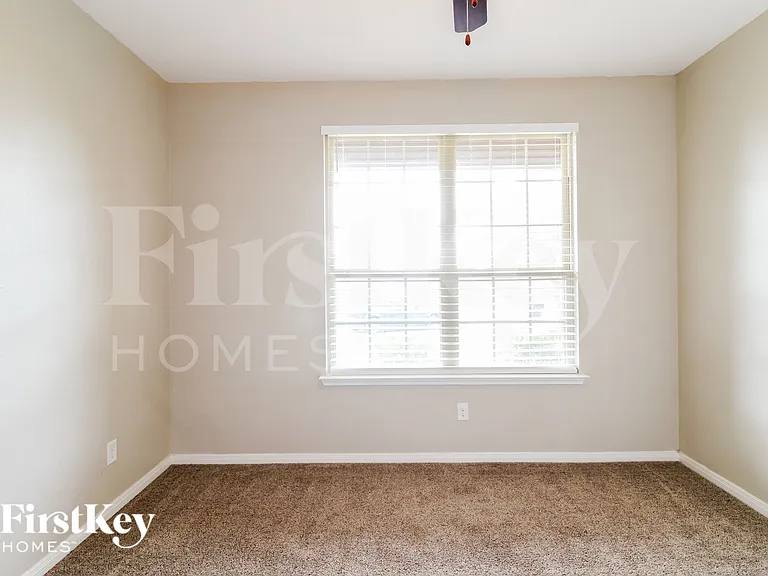 4410 Brenta Mountain Ln — Photo 12