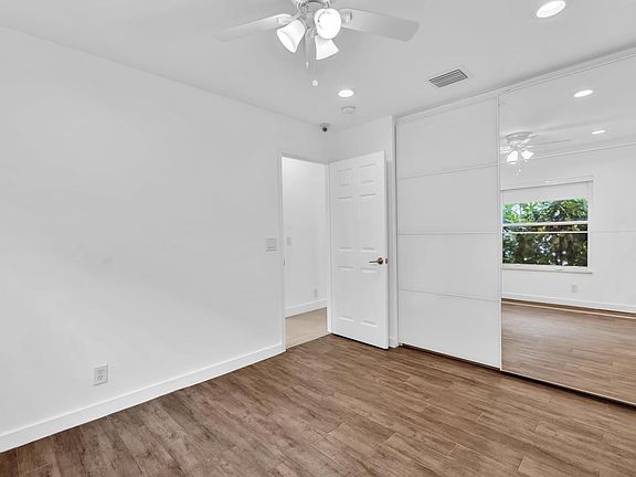 4th image of 3307 SW 49TH Street