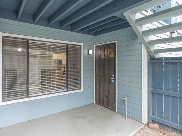 7336 Quill Dr APT 64, Downey, CA 90242