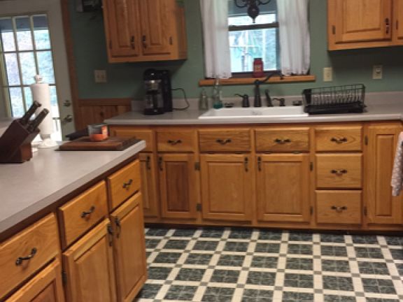 4th image of 125 Karlson Ln