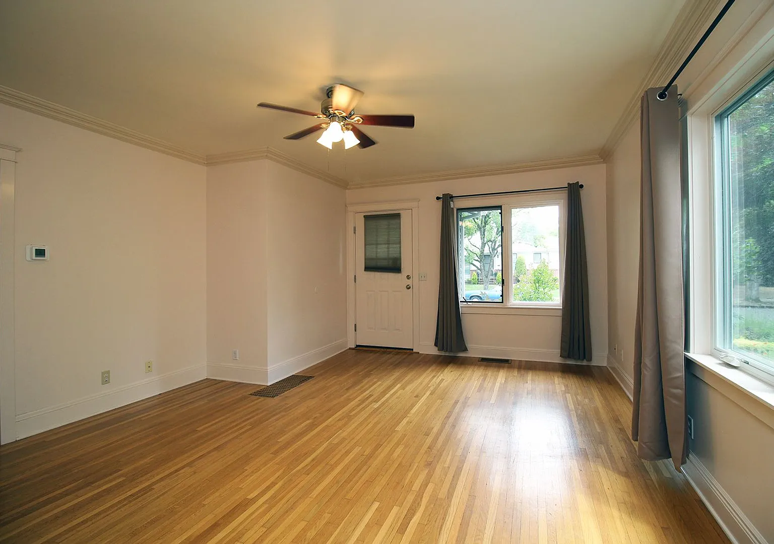 Gardener's Delight Updated 3 Bed/2 Bath Home in Rose City Park — Photo 3