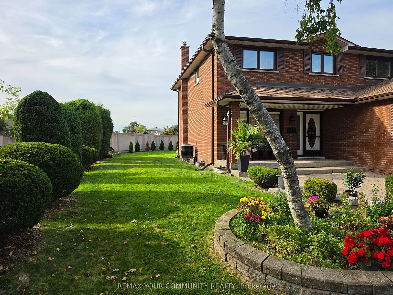 4 bed, $5,000 — Photo 2