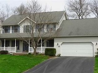 4 Ashley Ct, Boiling Springs, PA 17007