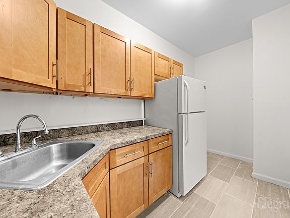5th image of 39 E 17th St #1O