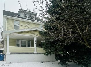 797 Alhambra Rd, Cleveland, OH 44110