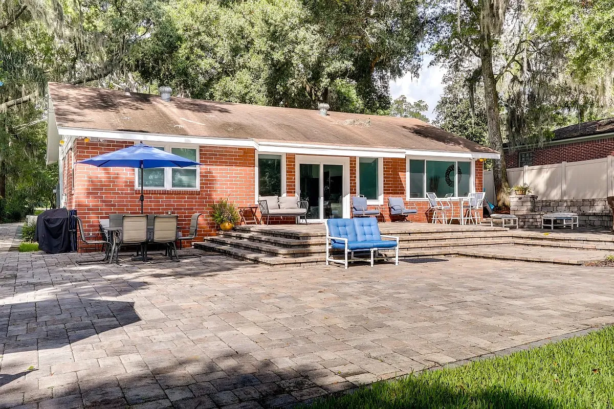 3 bed, 1150 sqft, $3,900 — Photo 2