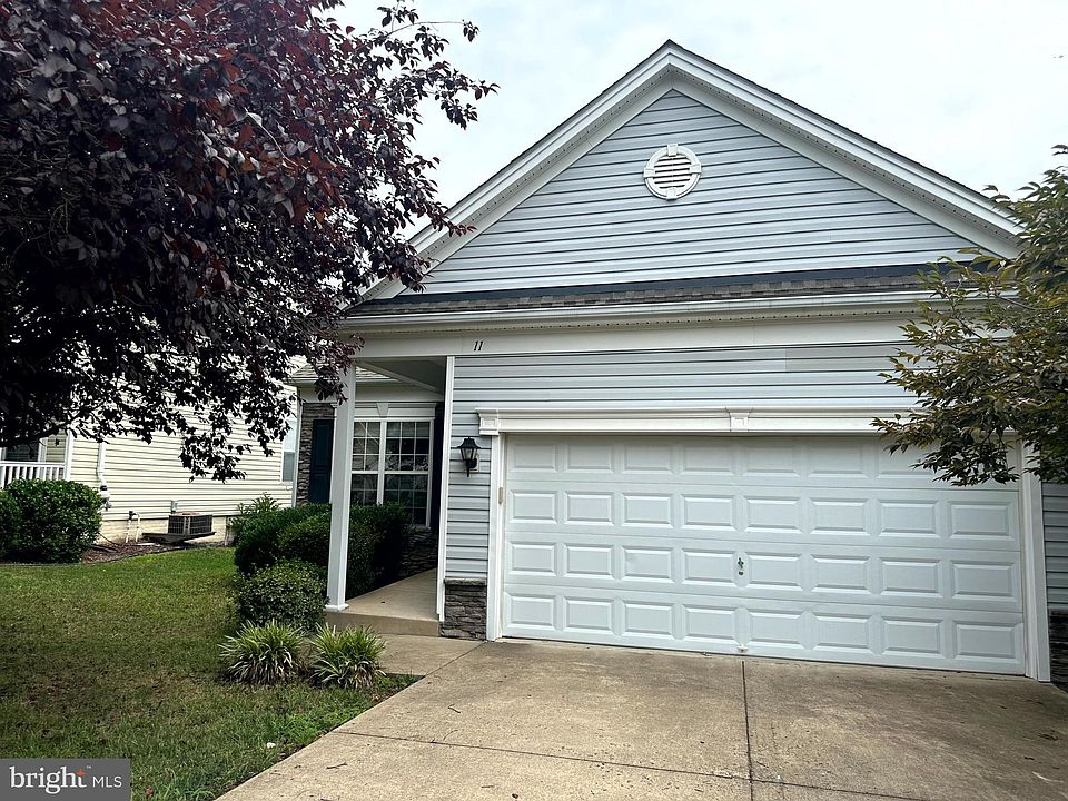 1st image of 11 Ashland Cir