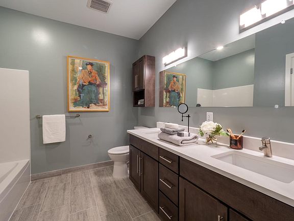 4th image of 42 Wellman St #1-239