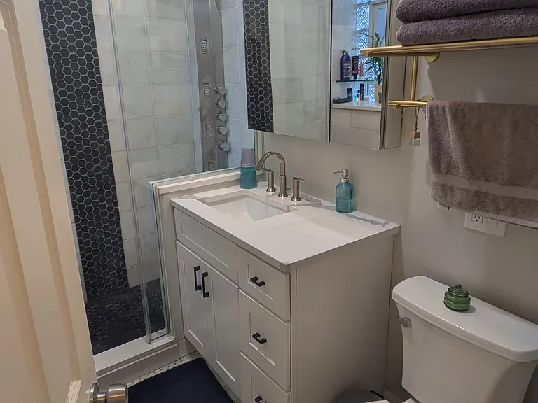 2013 N Leavitt St #1 — Photo 15