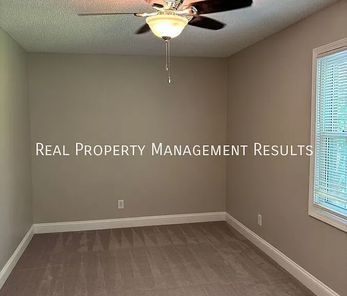 114 Olde Newburgh Dr — Photo 14