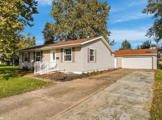 713 E Cedar Ln, Mount Pleasant, IA 52641