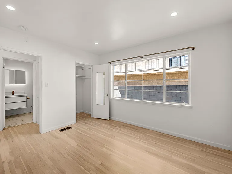1717 Selby Ave — Photo 18