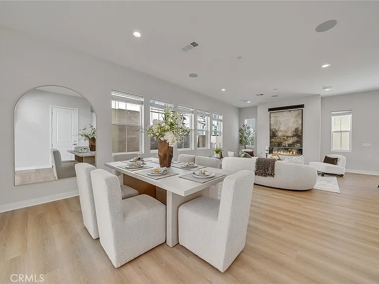 141 Edna Pkwy — Photo 30