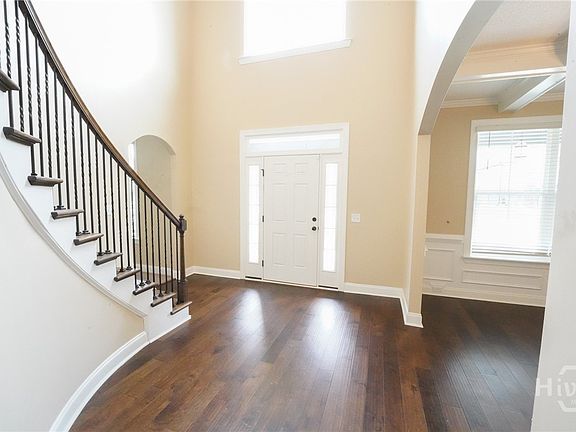 4th image of 112 Bellevue Blvd