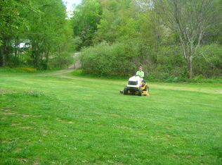 209 Redbud Ln, Sugar Grove, VA 24375