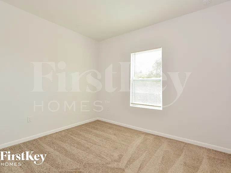2011 E Prairie Cir — Photo 11