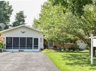 32 Paddington Dr, Rochester, NY 14624