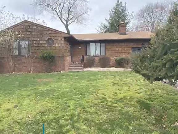 Brick&Cedar shingle exterior