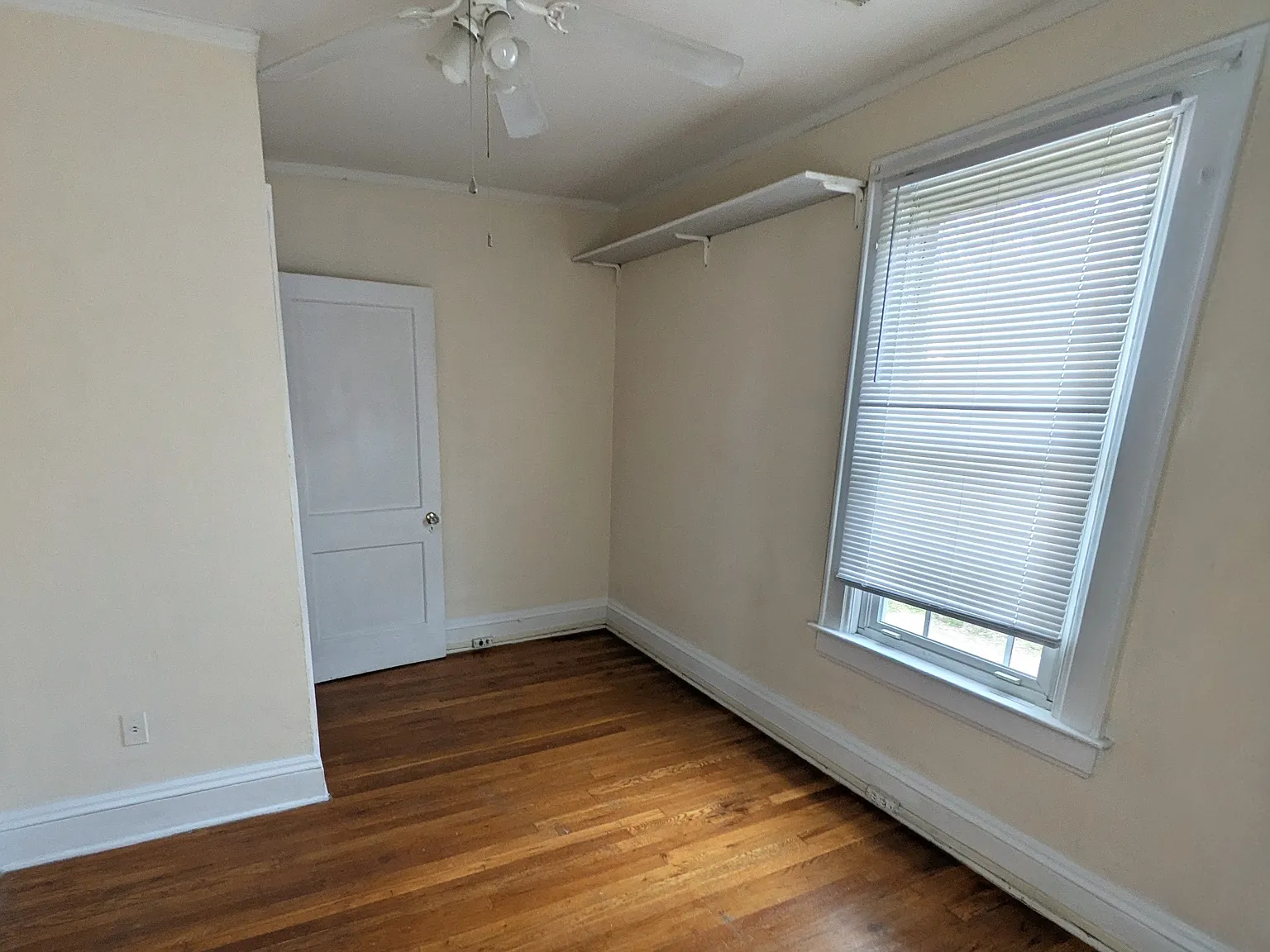4 bed, 1.5 bath, 1475 sqft, $1,425 — Photo 3