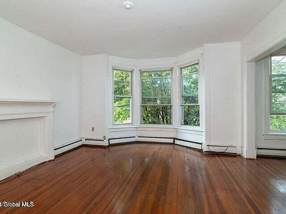 2nd image of 98 Lexington Avenue