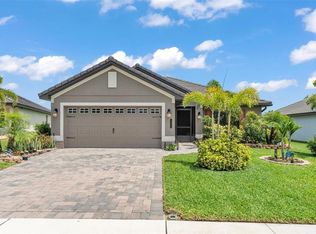 364 Lake Vista Dr, Auburndale, FL 33823