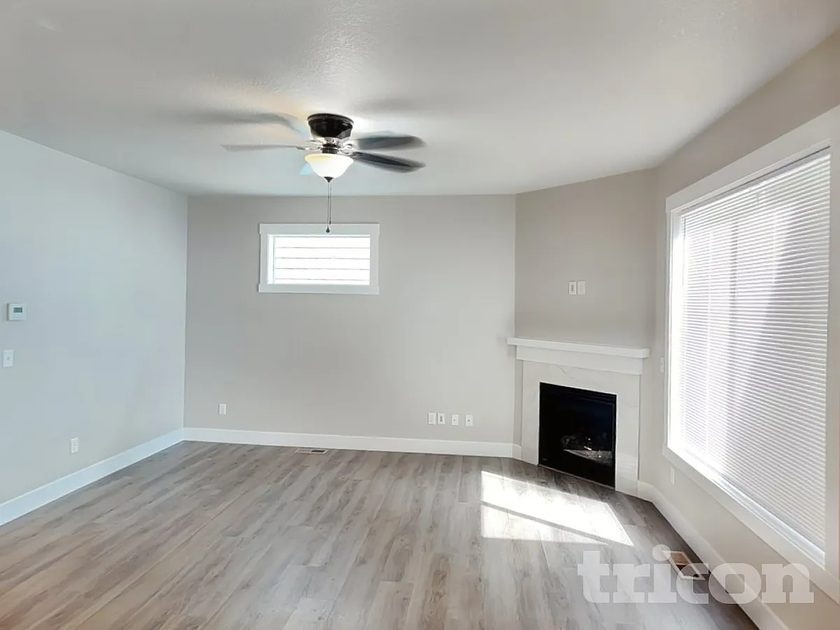 Building Photo - 1307 NE 70th St
