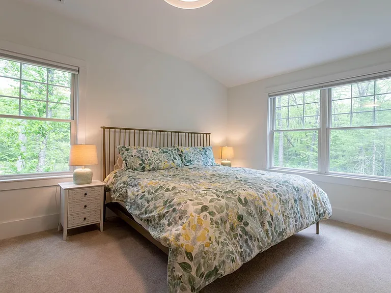 10 McCarron Dr — Photo 13