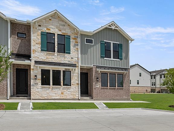 2nd image of 827 Pedernales Dr