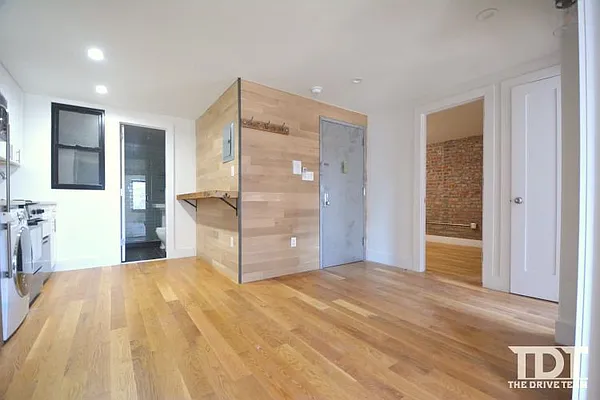 Rented by J Misrahi Realty Corp | media 33