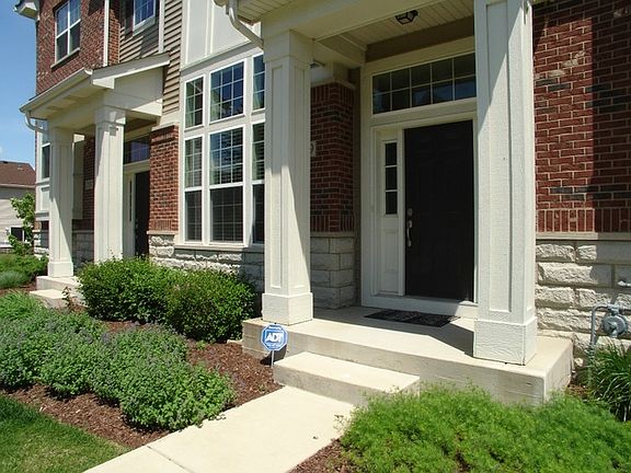 2nd image of 2519 Dunraven Ave
