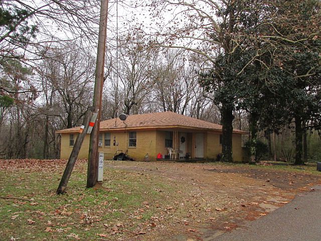 1st image of 100 Shannon Ln