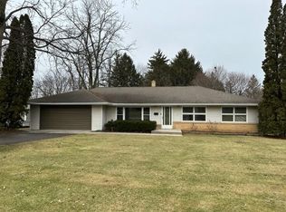 1303 Main St, Delafield, WI 53018