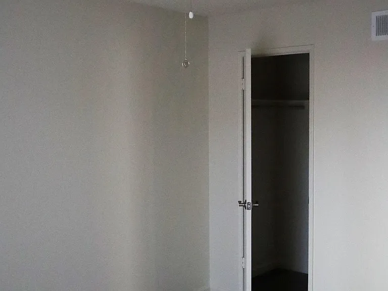 950 Del Rio Dr #A — Photo 8