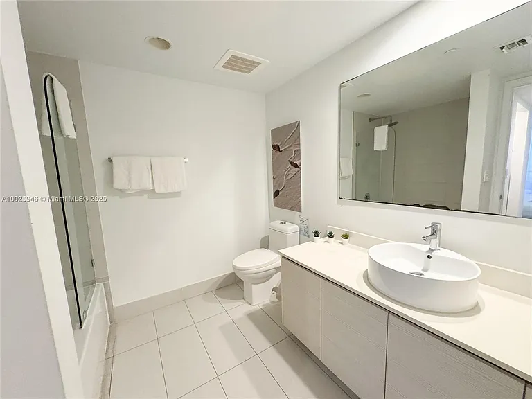 2602 E Hallandale Beach Blvd #1605 — Photo 17