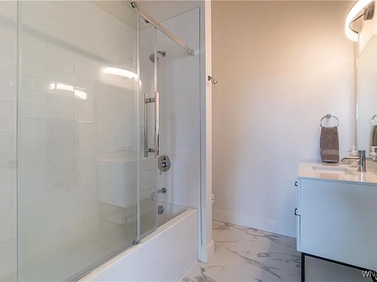 340 Bird Ave #202 — Photo 17