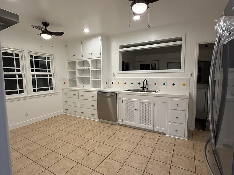 1718 Santa Paula Pl — Photo 8